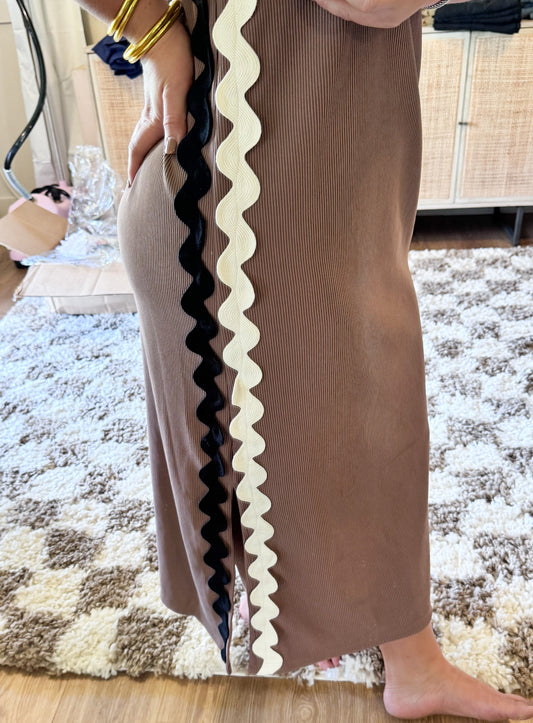 Solid Ribbed Sleeveless Midi Dress